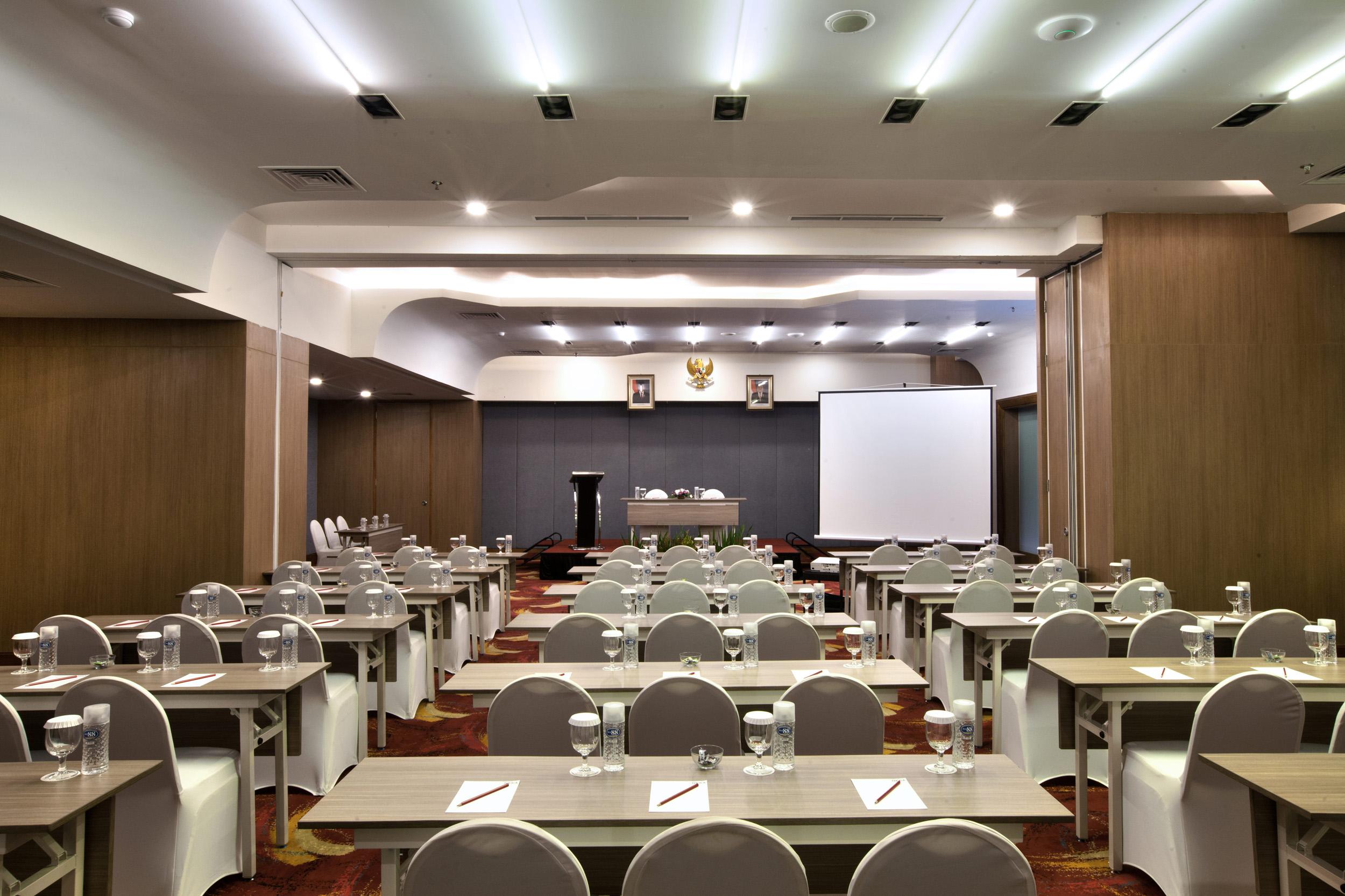 Mercure Bandung Nexa Supratman Exterior foto