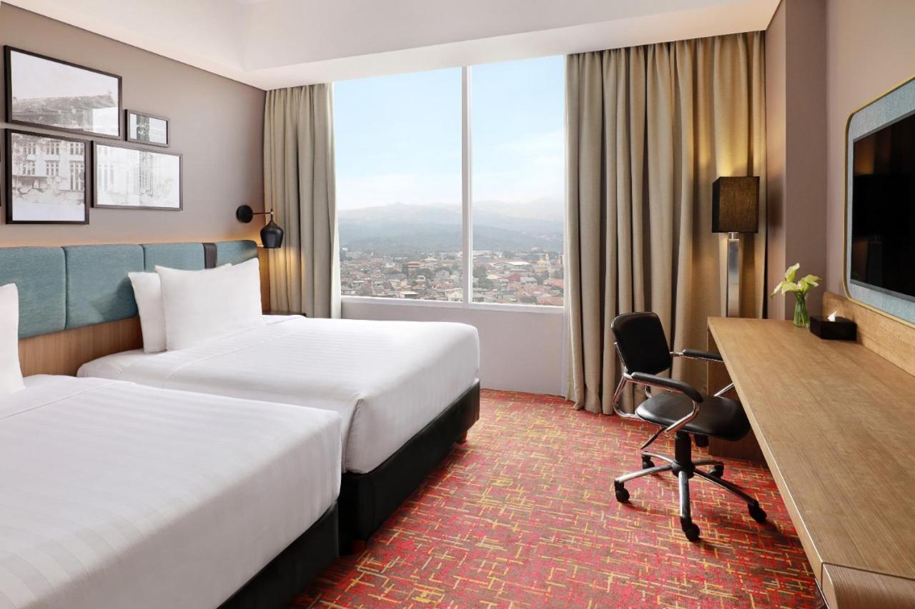 Mercure Bandung Nexa Supratman Exterior foto